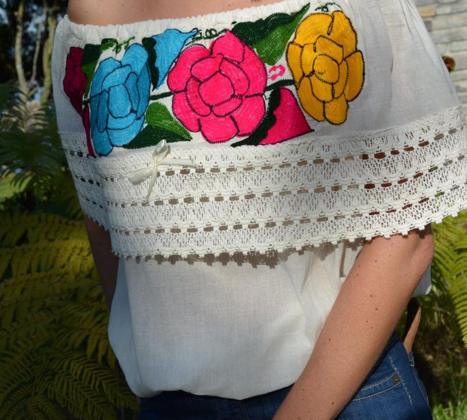 BLUSA 'CAMPESINA' BORDADO FLORES