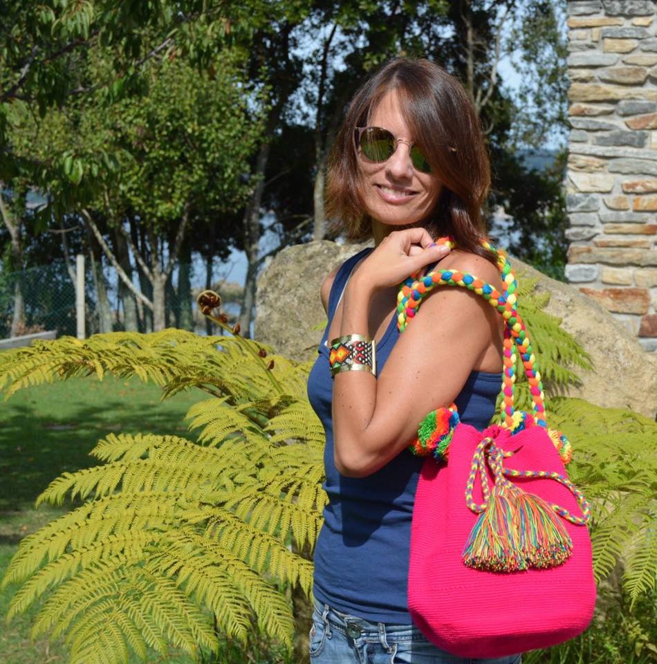 MOCHILA WAYÚU UNICOLOR ROSA FUCSIA  & ASA TRENZADA