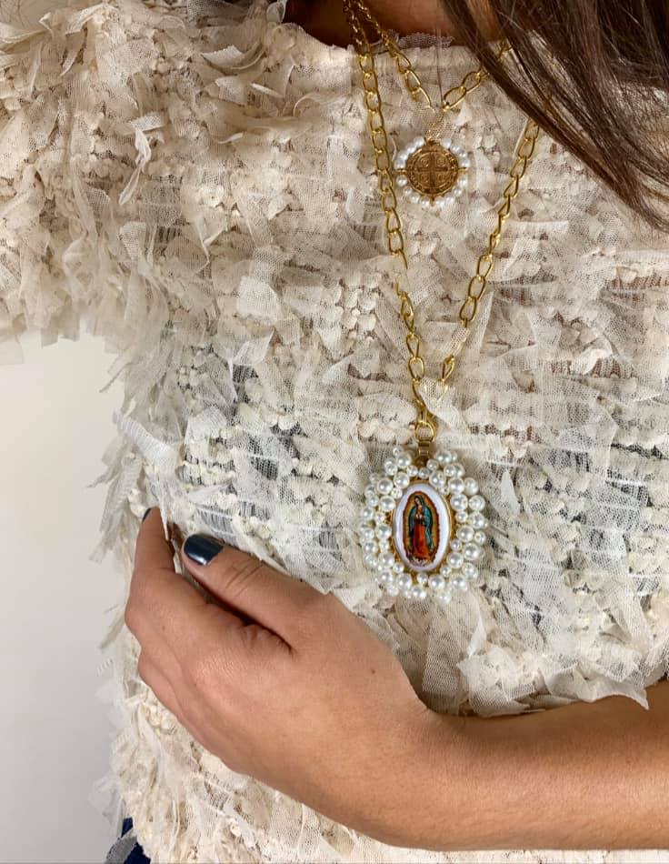 MEDALLA GRANDE VIRGEN DE GUADALUPE (CUERPO ENTERO) - VARIOS MODELOS - INCLUYE CADENA